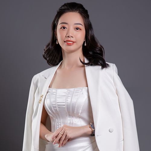Ms. Lune Ngô